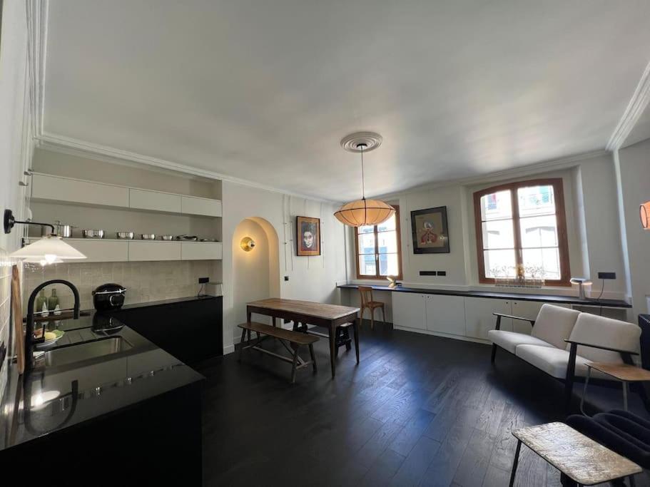 Suite Versailles Quartier Saint-Louis 6 Personnes Exterior photo